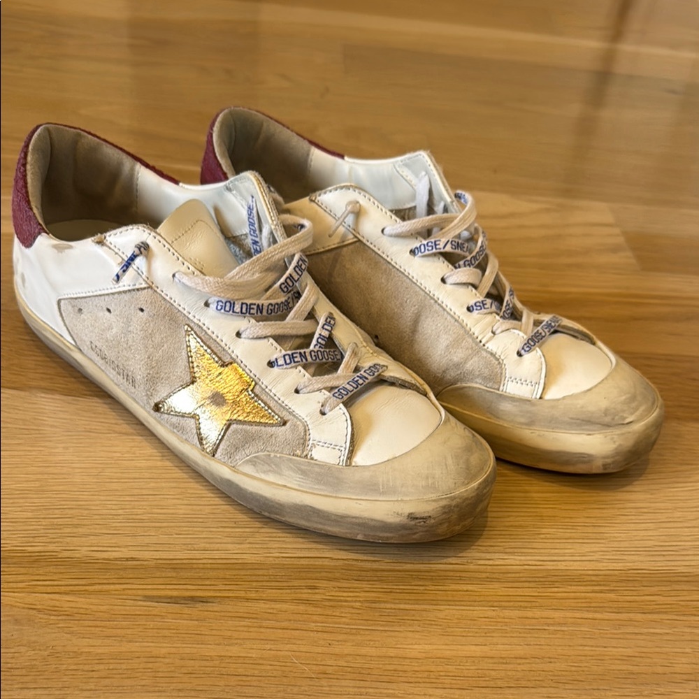 Golden Goose Men's White and Gold Sneakers size 42